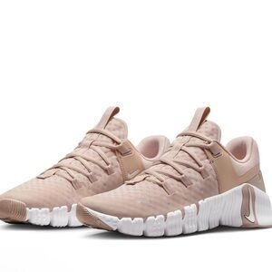 NEW Nike Free Metcon 5